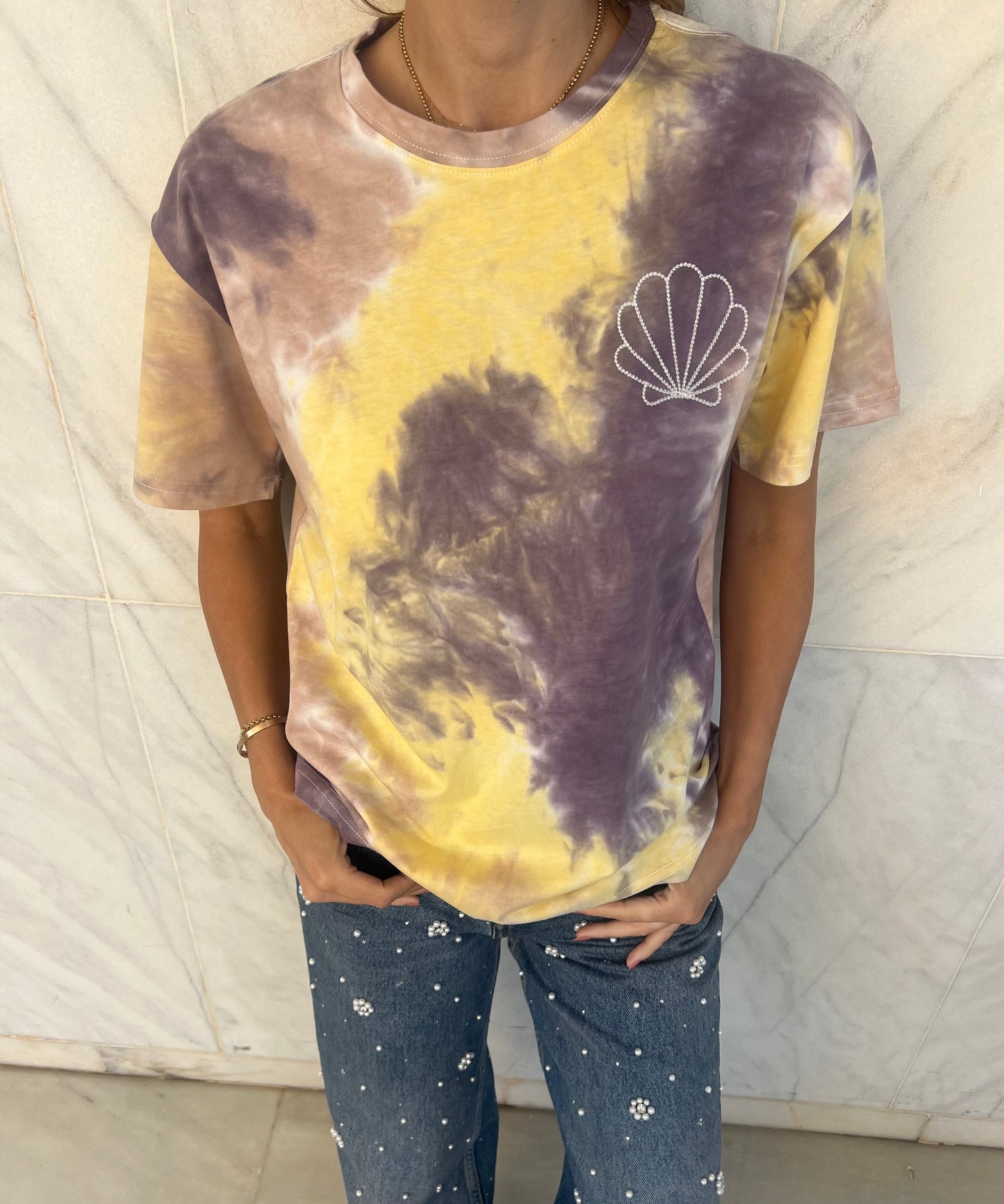 Shell T-shirt