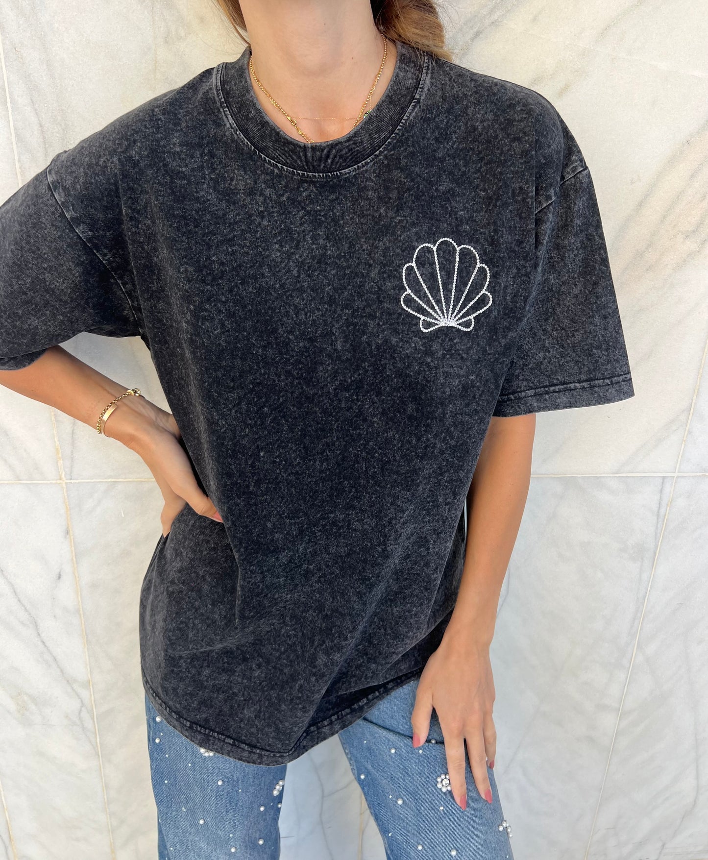 Shell T-shirt
