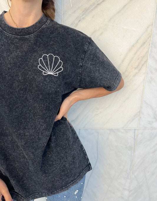 Shell T-shirt