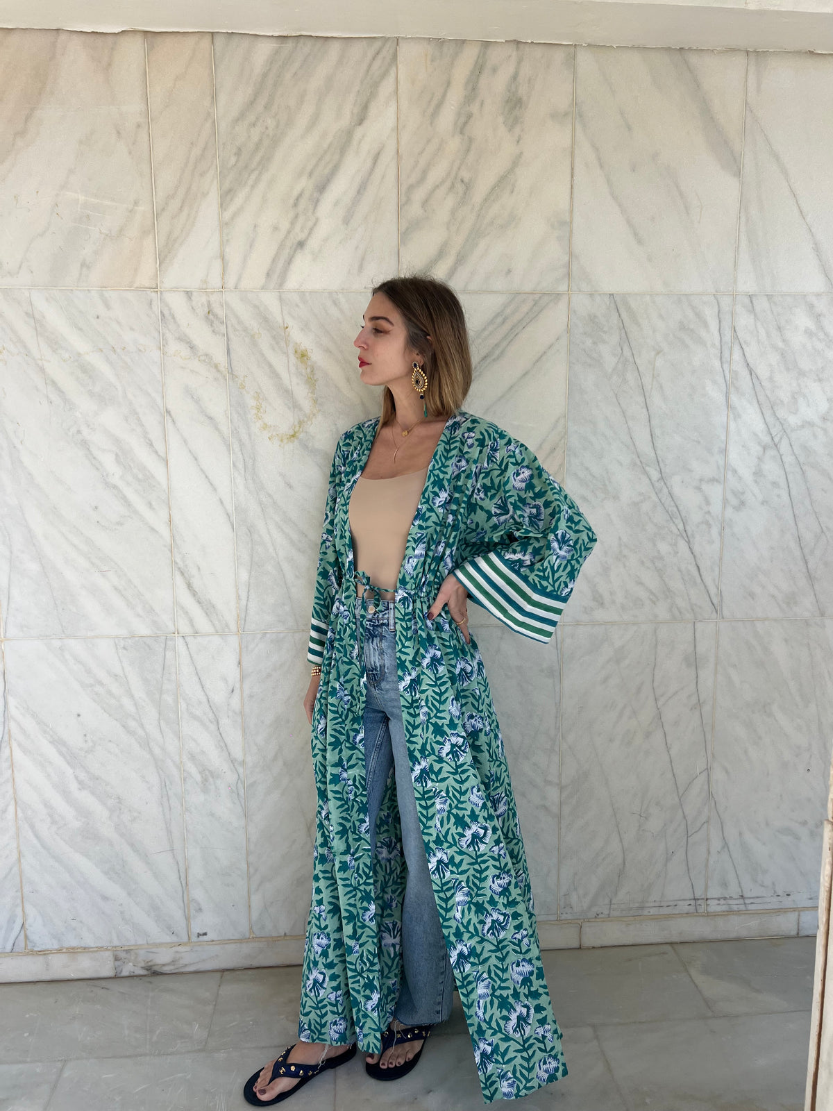Shams Abaya