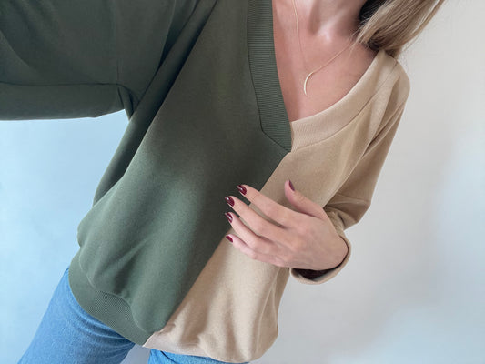 V Neck duo sweater